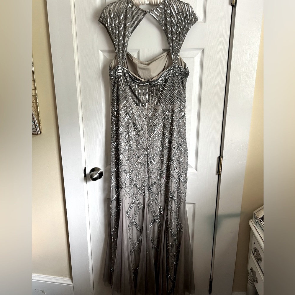 STUNNINGLY BEAUTIFUL GOWNS